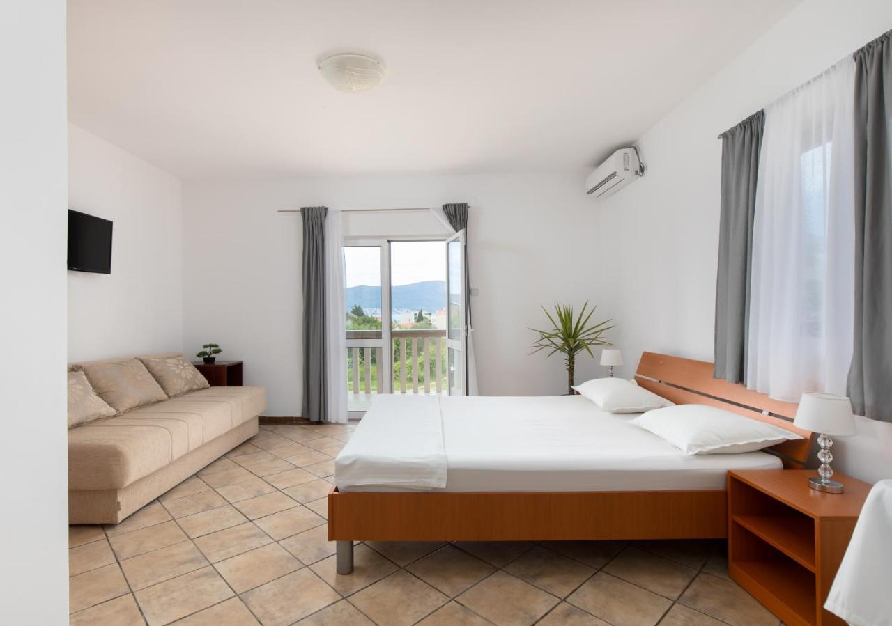 Apartments Bojic Tivat Exterior photo